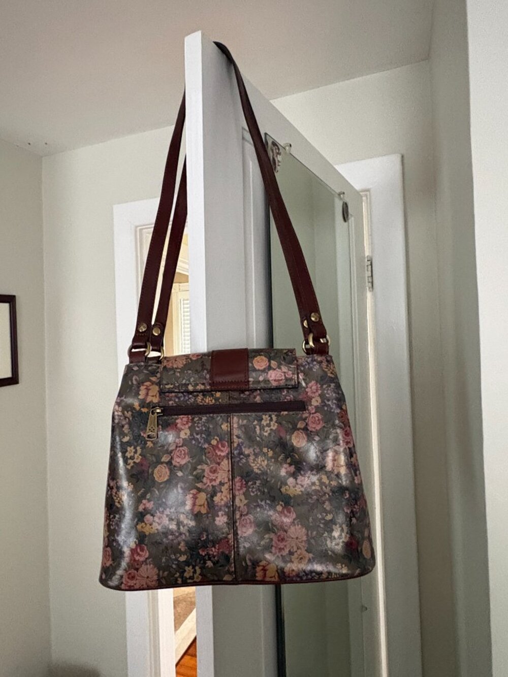 Patricia Nash Shoulder Bag - Picture 2 of 3